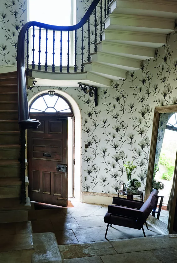 harlequin-wallpaper-lotus-flower-hallway