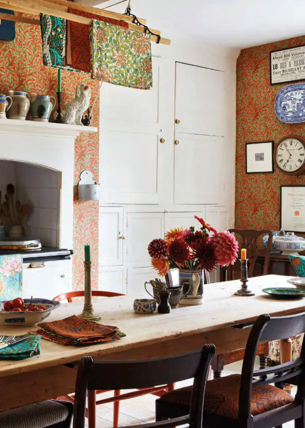 Willow Bough Tomato Olive Wallpaper Queens Square Morris And Co