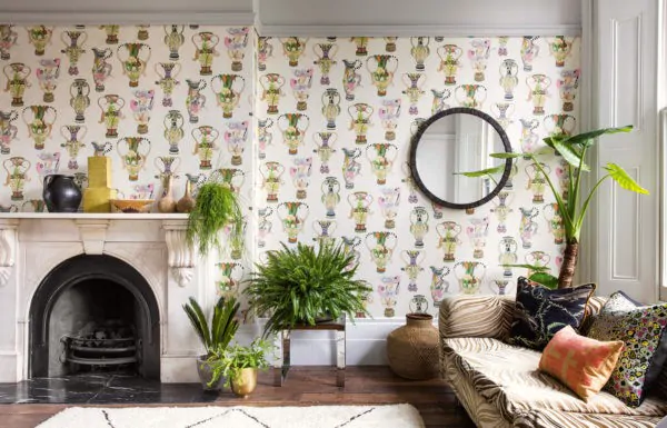 Cole-and-Son-Khulu-Vases-Wallpaper