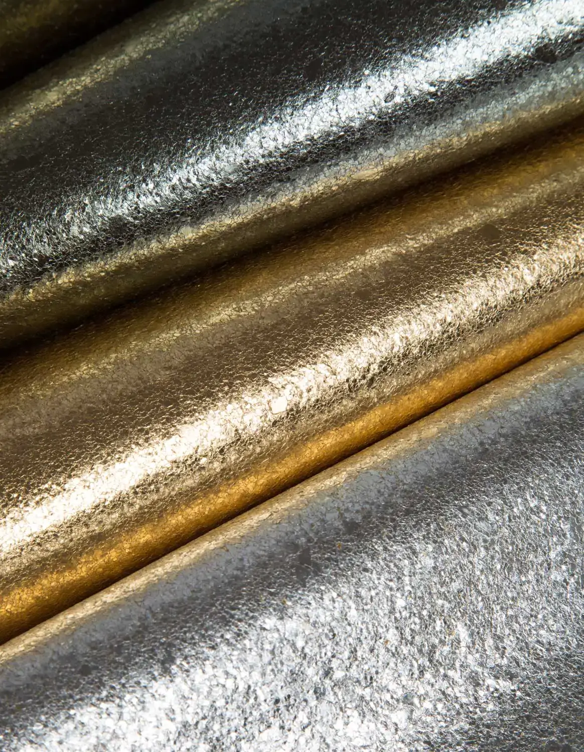 Mica Wallpaper from Altfield