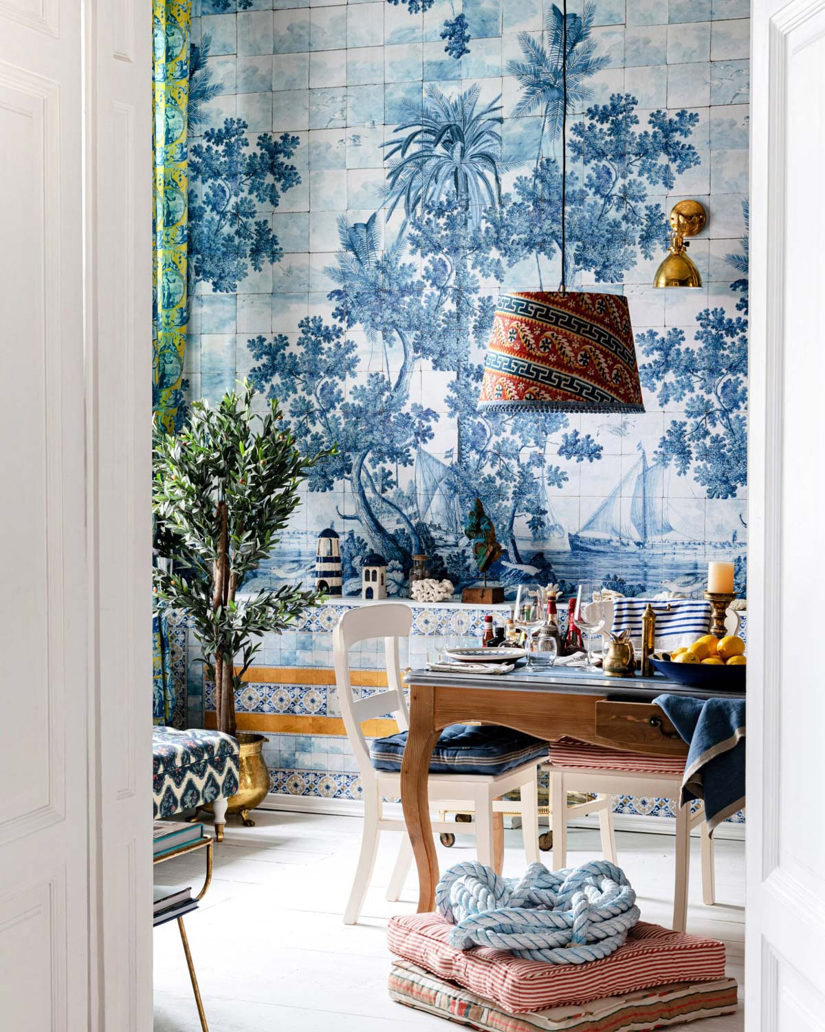 tiled-mural-wallpaper