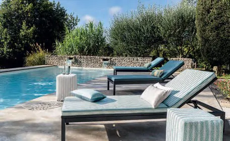outdoor-fabrics-for-seating