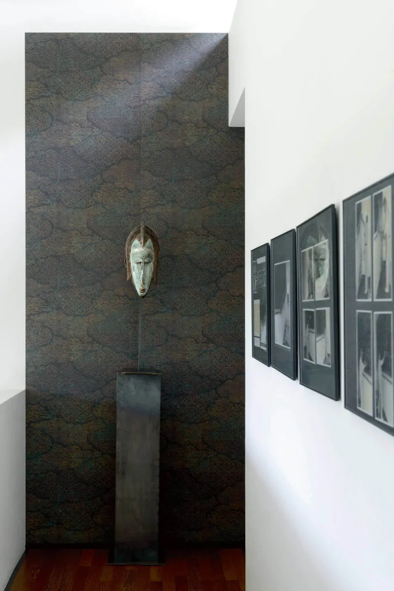 Carefully Created Objects for Zen Style shown with Elitis Wallpaper